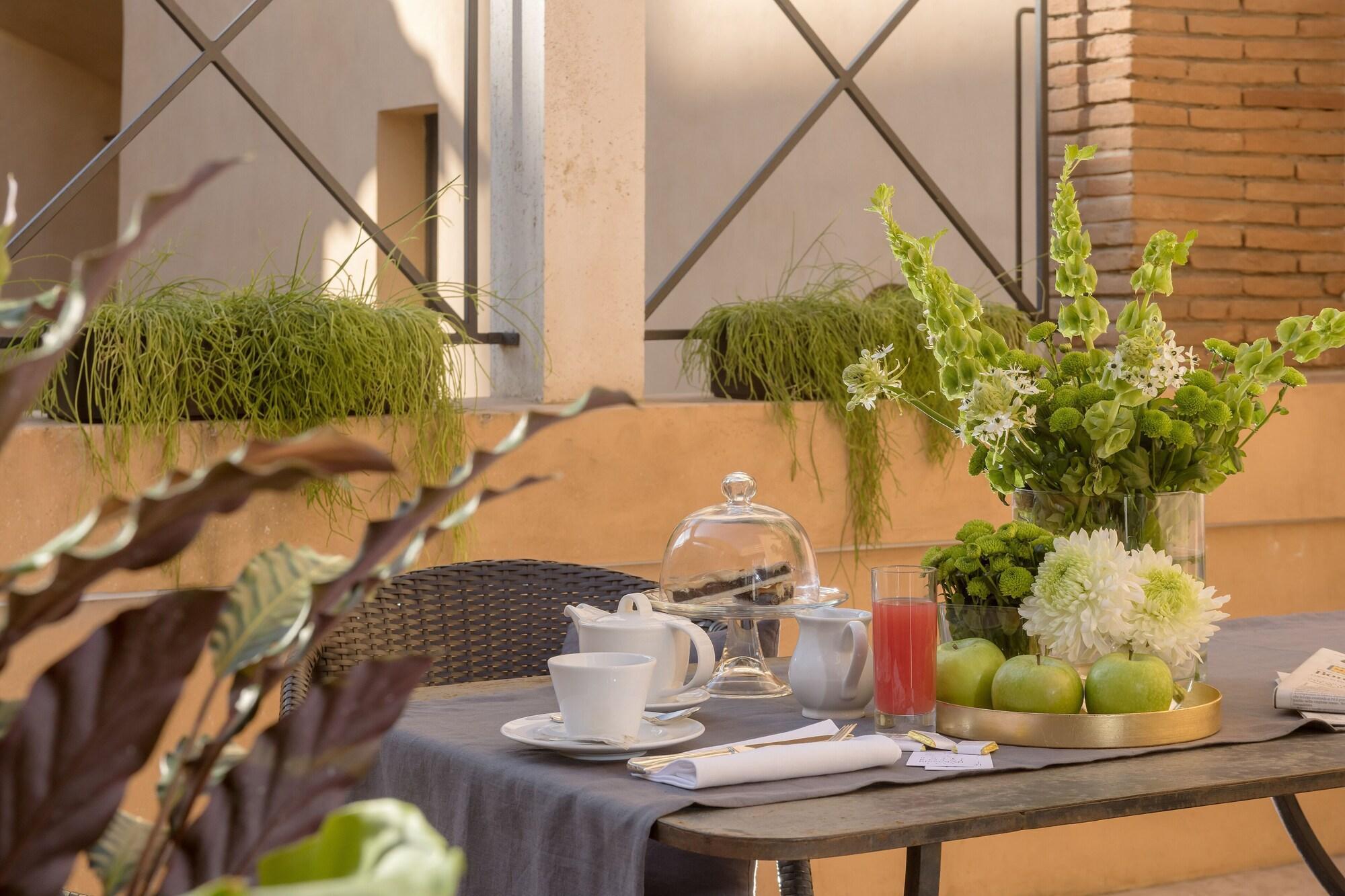 Hotel Royal Bissolati Рим Екстериор снимка